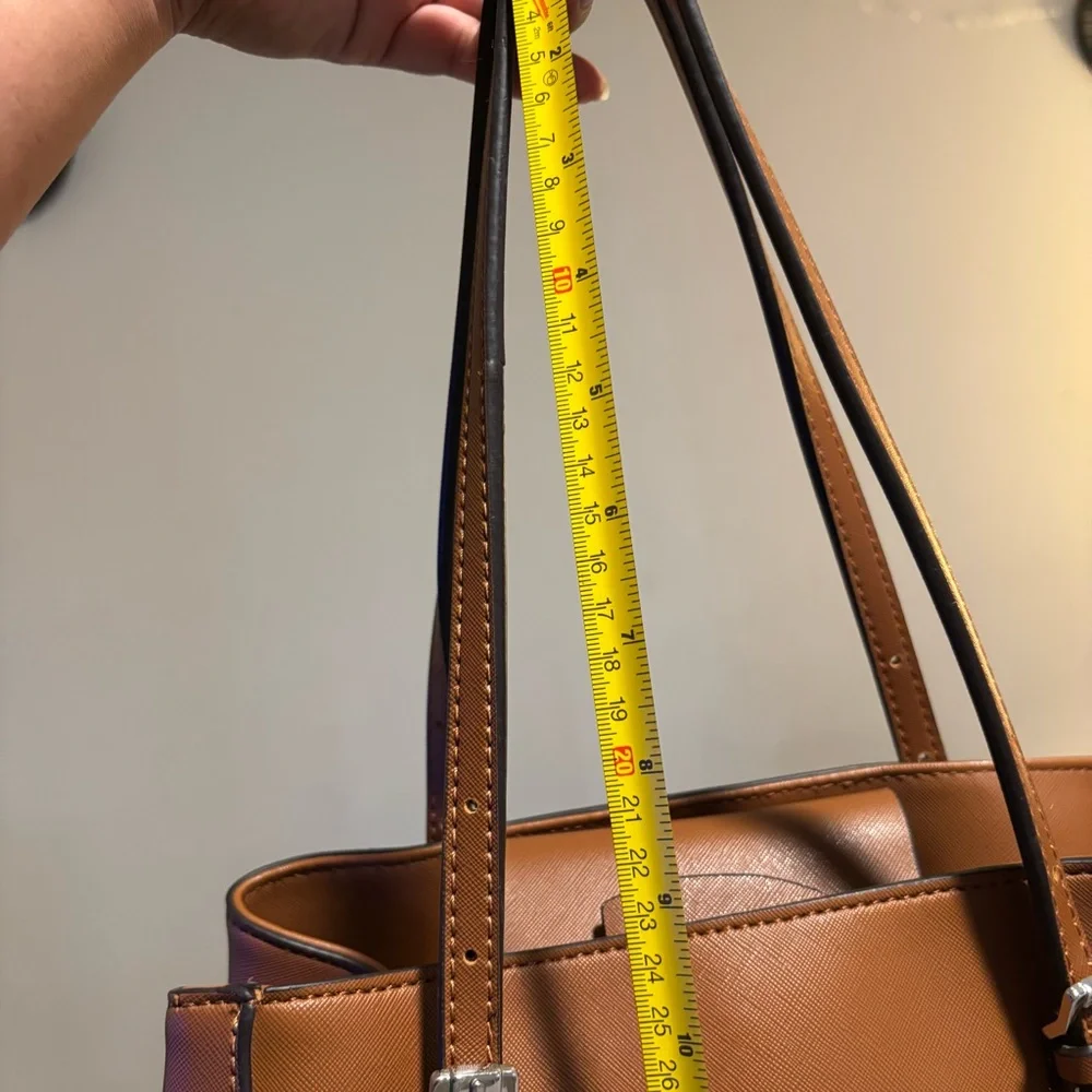 Guess Tan Tote Bag with Structured Design